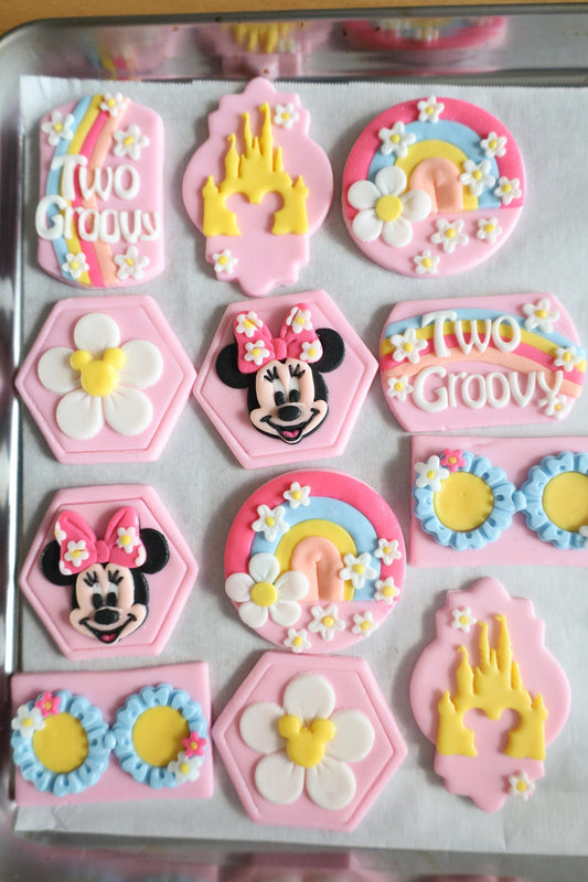 Retro Minnie Mouse Toppers Disney